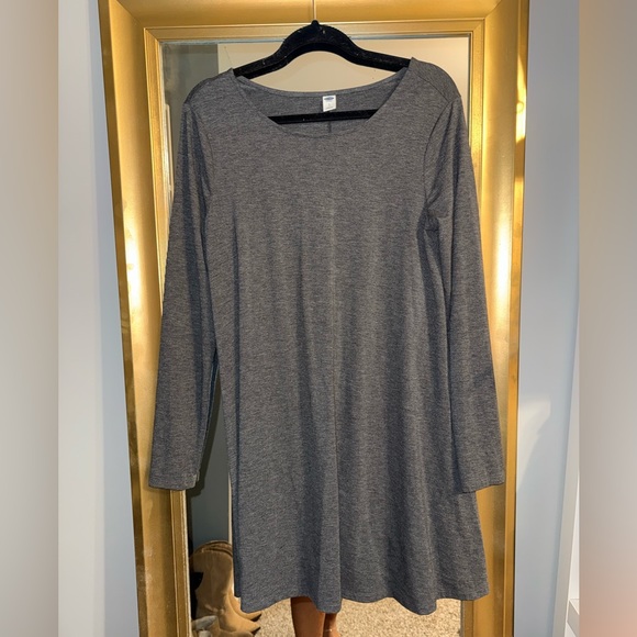 Old Navy Dresses & Skirts - Old Navy Charcoal Gray Long-Sleeve Swing Dress